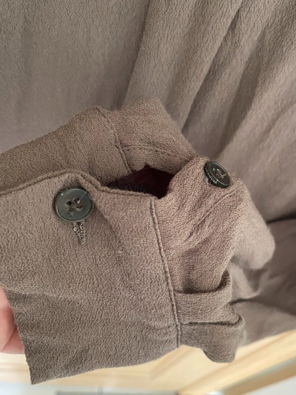 Buttoned blouse - Picture 6 of 6